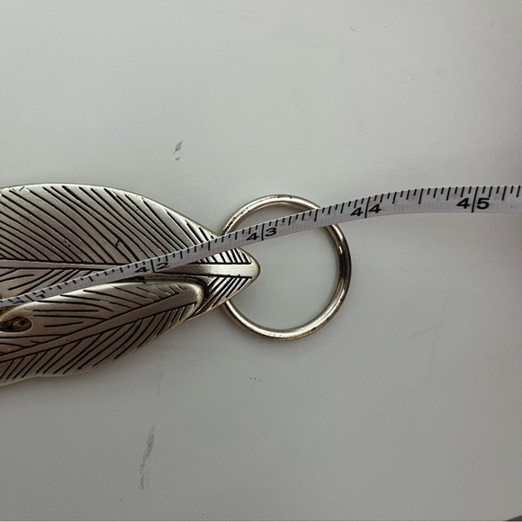 CHICO’S Heavy Silver Metal Embossed Leaf Chain And Black Leather Belt Size M/L - Picture 11 of 15